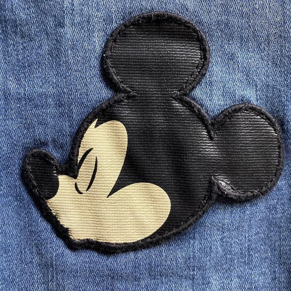 Disney Brand Juniors 9 High Waist (25") Skinny BlueJean Minnie Kisses Mickey - Picture 4 of 16